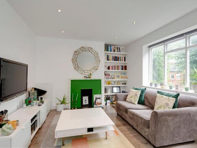 Flat for sale in South Hampstead, Greater London
