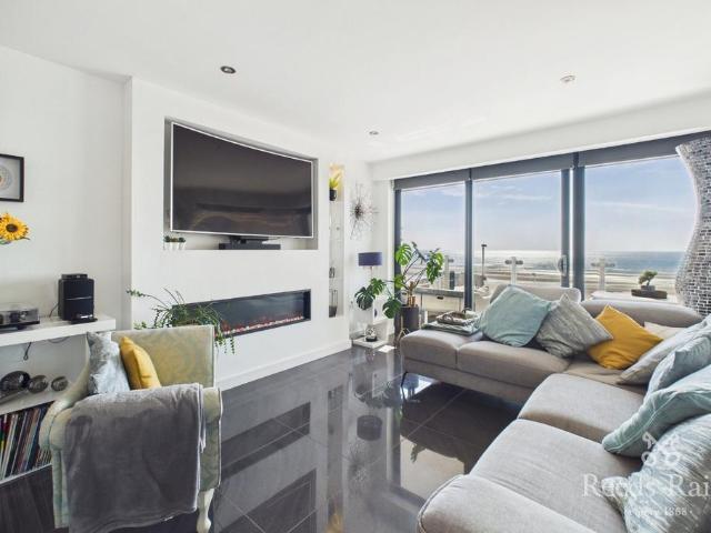Flat for sale in Squires Gate, Blackpool