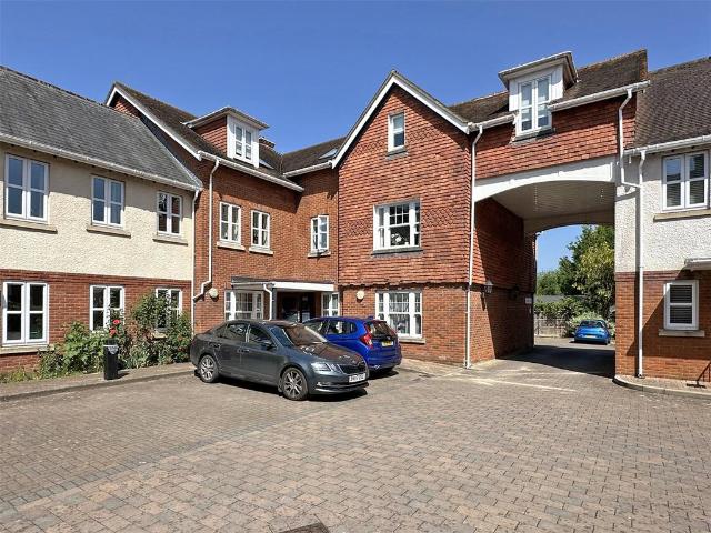 Flat for sale in Ashurst Bridge, Hampshire