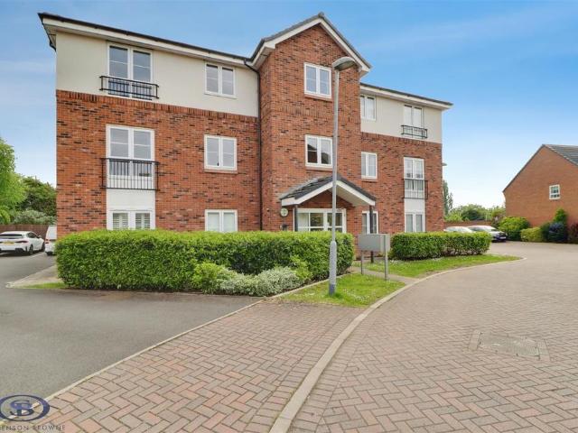 Flat for sale in Stapeley and District, Stapeley