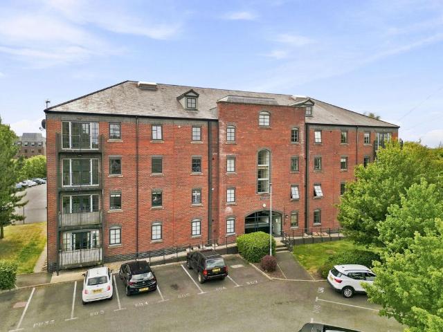 Flat for sale in Wilderspool, Warrington