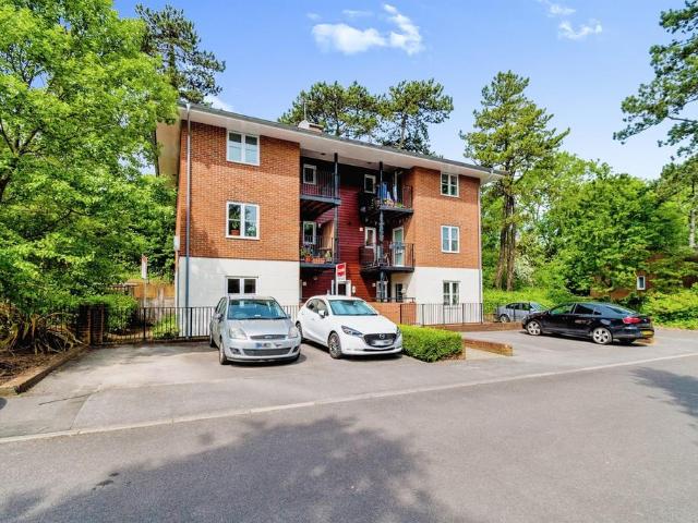 Flat for sale in St Cross, Hampshire