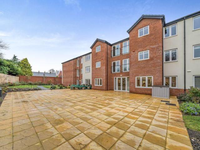 Flat for sale in Wigan, Isle Of Man