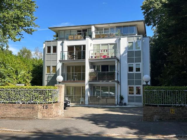 Flat for sale in West Cliff, Bournemouth