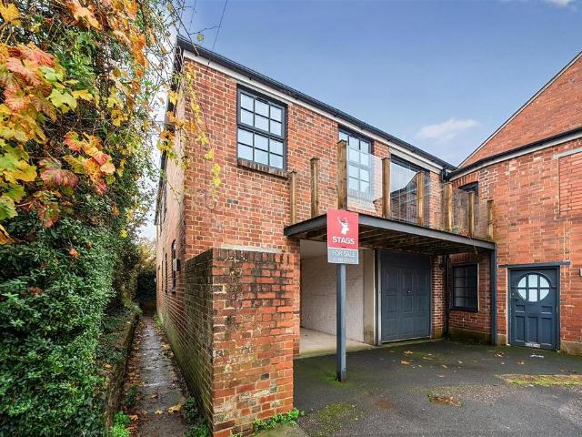 Flat for sale in Watergate, Devon