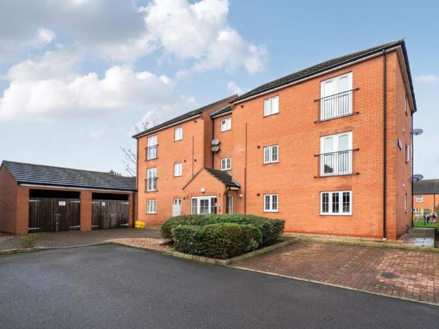 Flat for sale in Weelsby, Grimsby