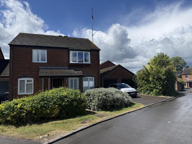 Flat for sale in Henley-on-Thames, Berrick Salome