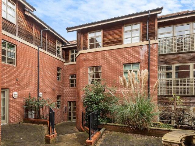 Flat for sale in High Field, York