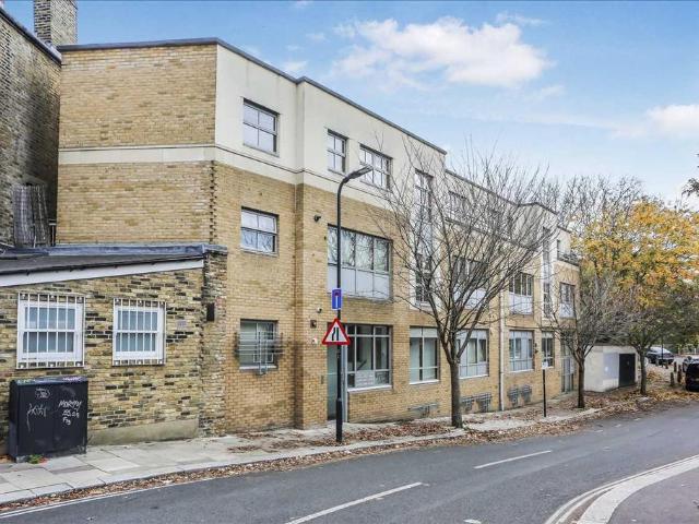 Flat for sale in Tufnell Park, Greater London
