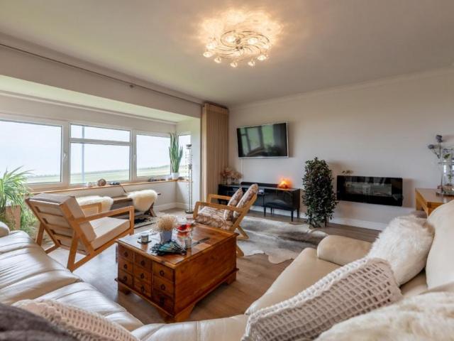 Flat for sale in Comers, Norfolk