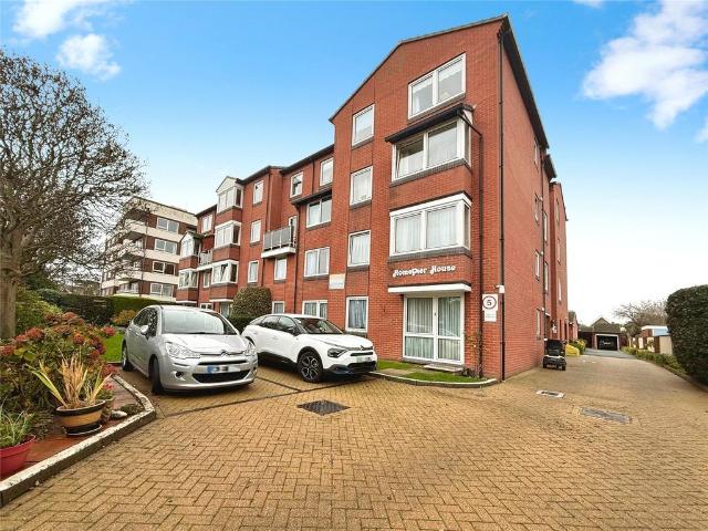 Flat for sale in West Worthing, Worthing