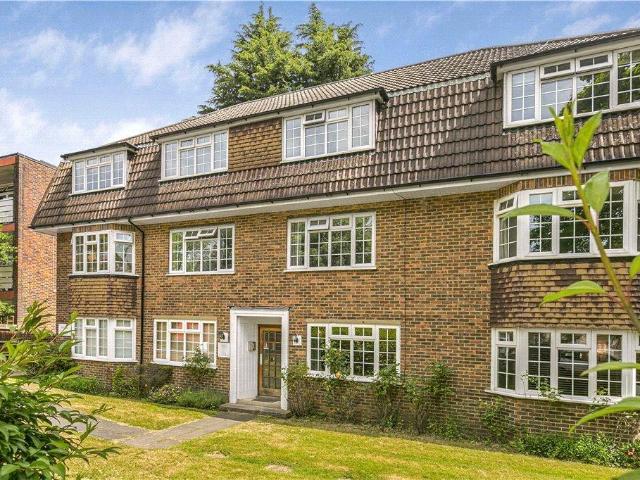 Flat for sale in Putney, Greater London