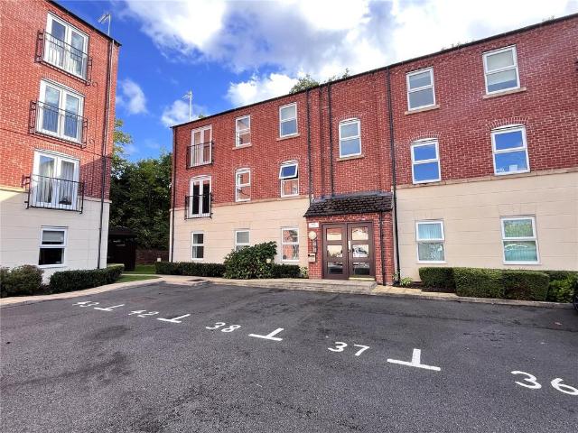 Flat for sale in Cherry Orchard, Shrewsbury