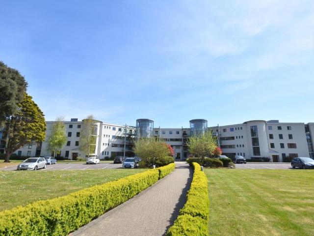 Flat for sale in Sully and Lavernock, Barry