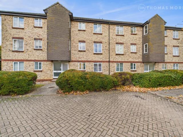 Flat for sale in Huntingdon, Cambridgeshire