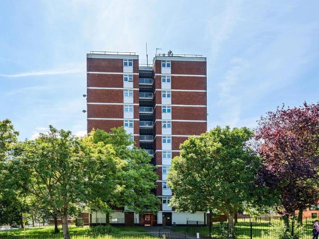 Flat for sale in London Borough of Lewisham, Greater London