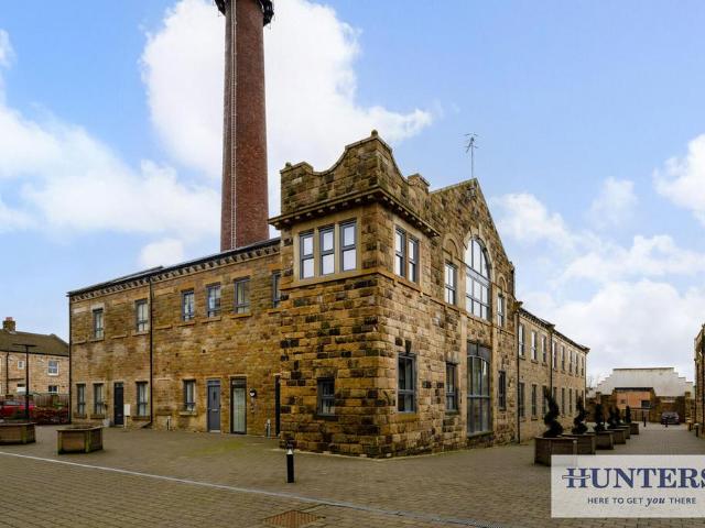 Flat for sale in Henshaw, Yeadon