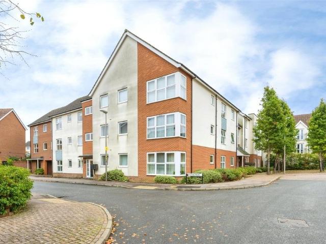 Flat for sale in Newton Leys, Milton Keynes