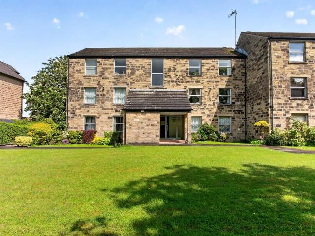Flat for sale in Harlow, Harrogate