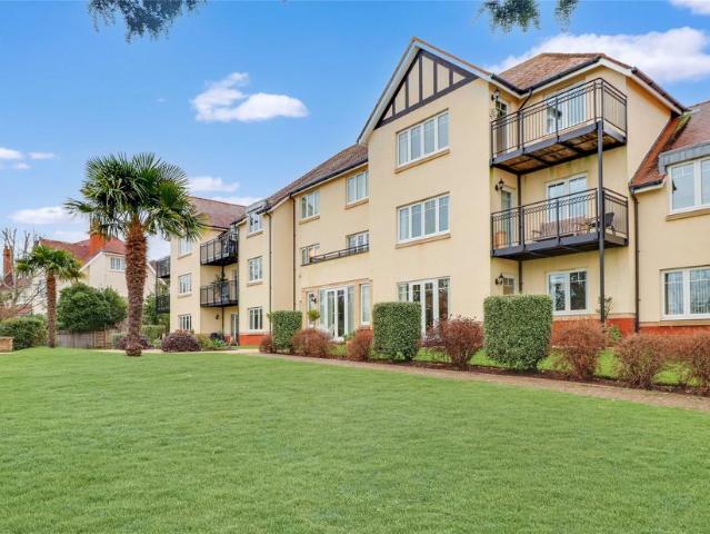 Flat for sale in Minehead, Somerset