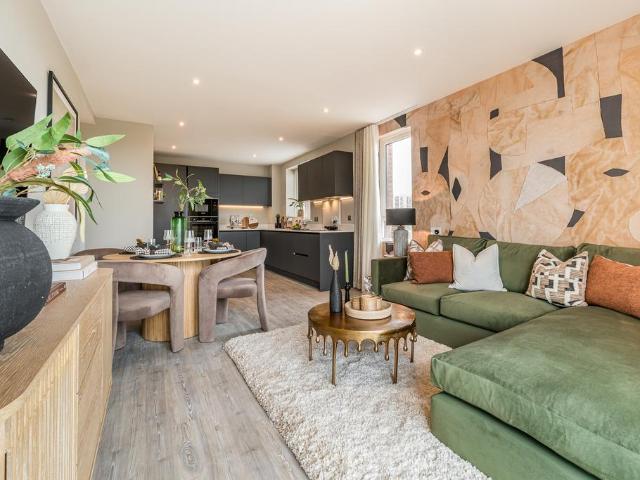 Flat for sale in Dagenham, Cat Hill