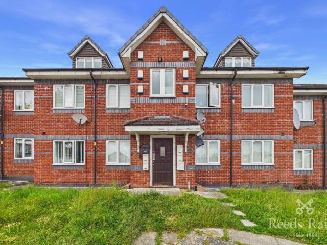 Flat for sale in Appleton, Widnes
