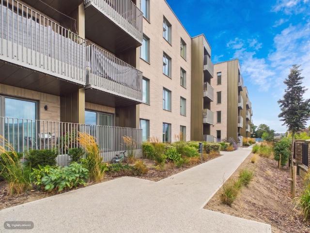 Flat for sale in Chatham