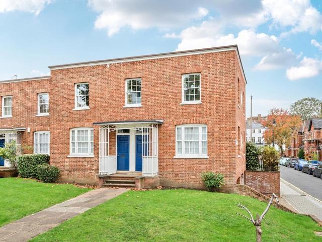 Flat for sale in Camberwell, Isle Of Man