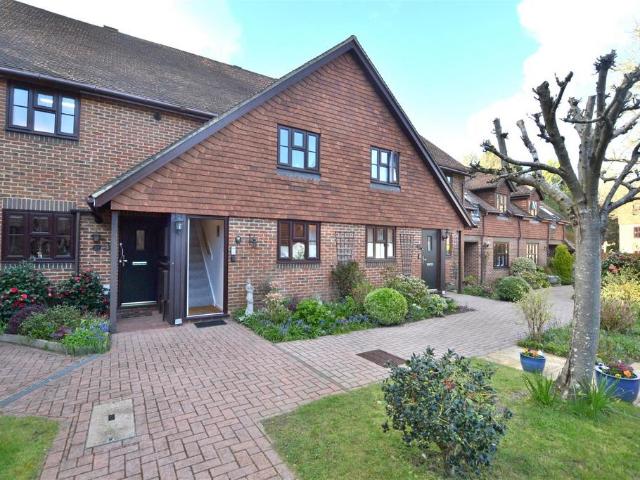 Flat for sale in Fleet, Hart