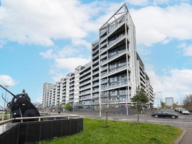 Flat for sale in Sandyford, Scotland