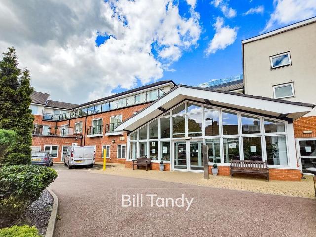 Flat for sale in Lichfield, Boley Park