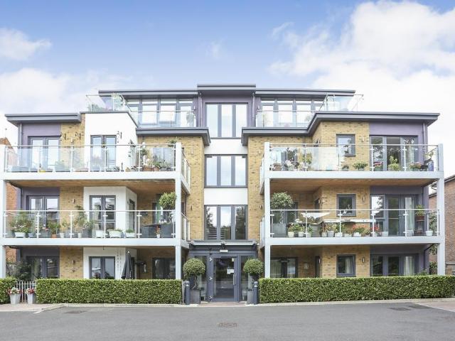 Flat for sale in Beckenham, Greater London