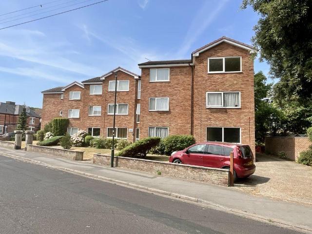Flat for sale in Boscombe, Bournemouth