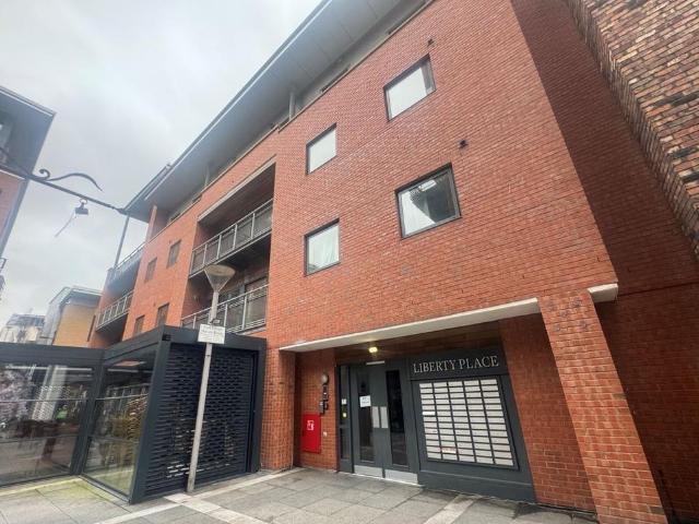 Flat for sale in Chinatown, Calderstones