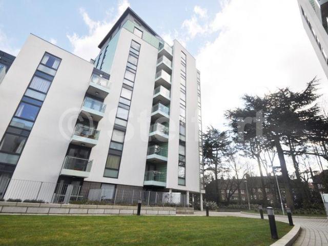 Flat for sale in London Borough of Islington, Greater London