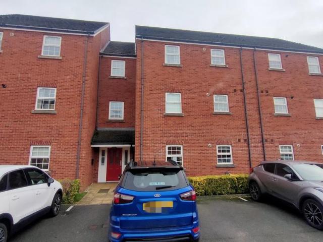 Flat for sale in Tanyfron, Wales