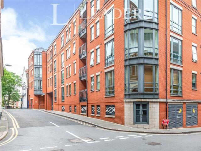 Flat for sale in St Ann's, Haddon