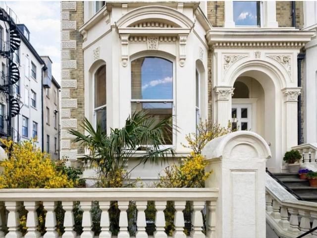 Flat for sale in Brunswick
