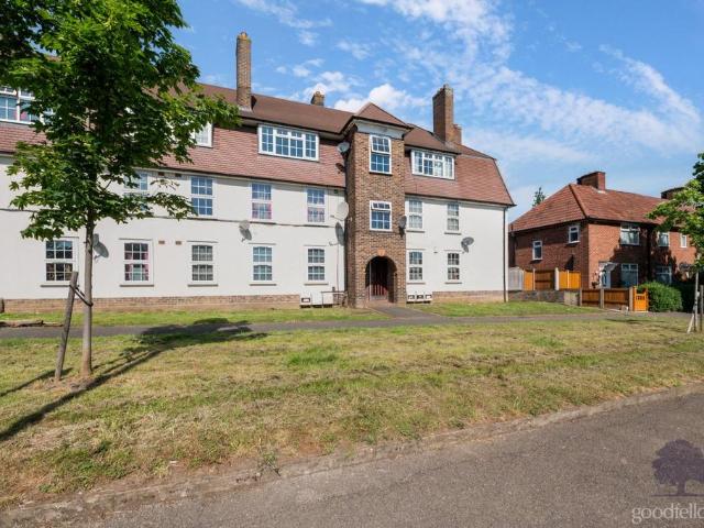 Flat for sale in London Borough of Merton, Greater London