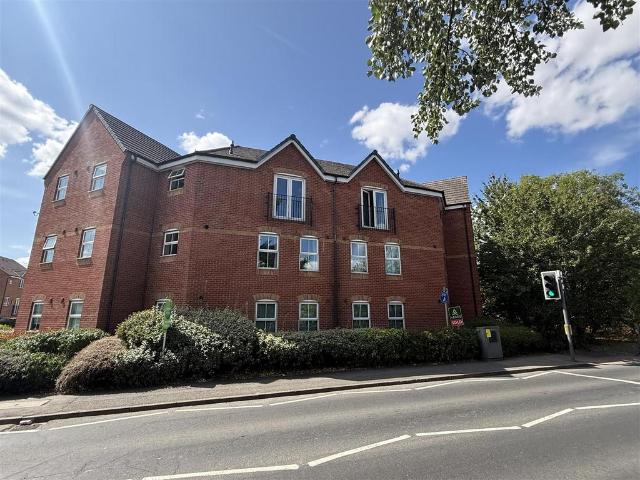 Flat for sale in Horninglow and Eton, Beamhurst