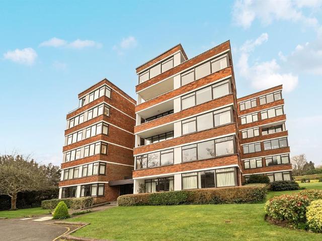 Flat for sale in Fishery, Maidenhead
