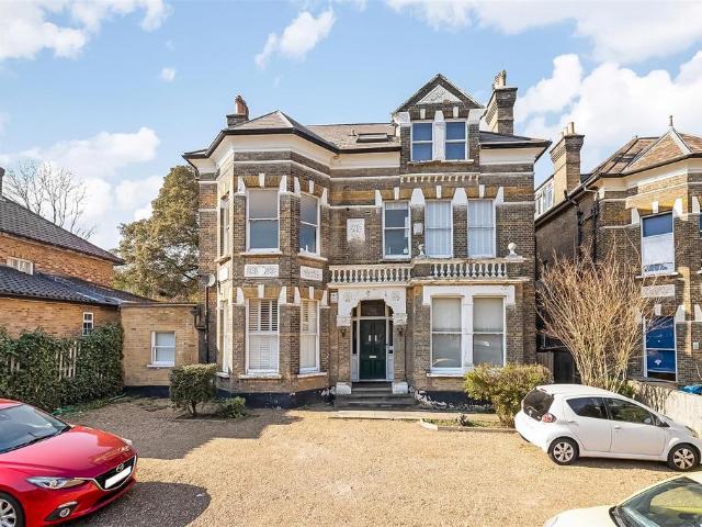 Flat for sale in London Borough of Croydon, Upper Norwood