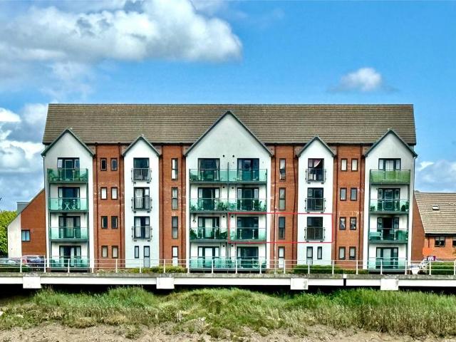 Flat for sale in Wales