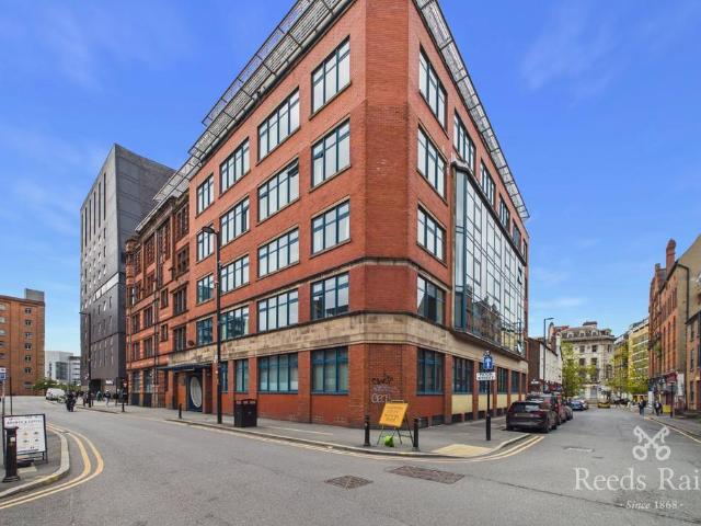 Flat for sale in Piccadilly, Manchester
