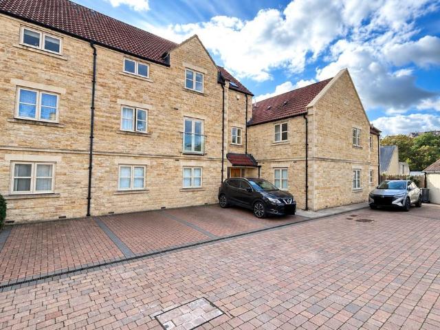 Flat for sale in Avoncliff, Wiltshire