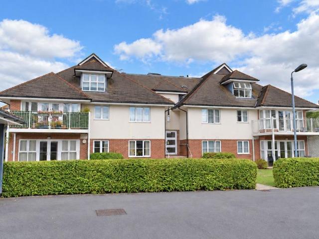 Flat for sale in Lymington, New Forest