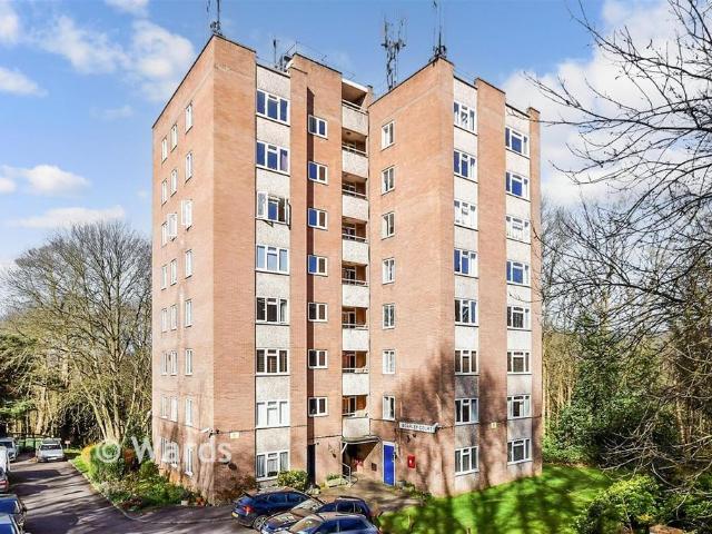 Flat for sale in Midway, Kent