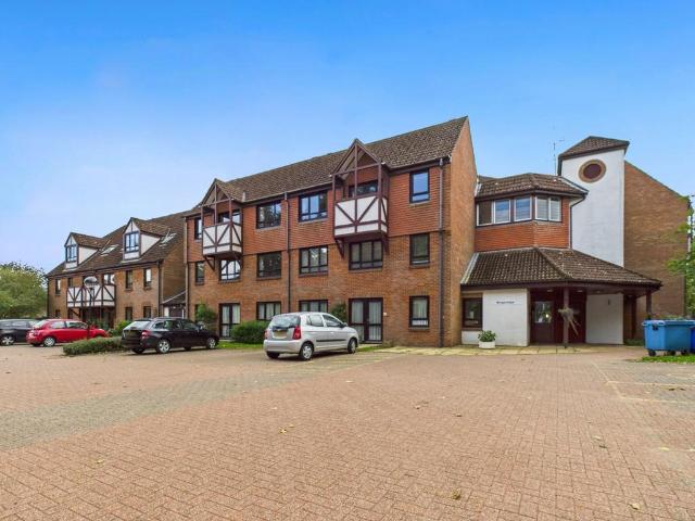 Flat for sale in Amersham