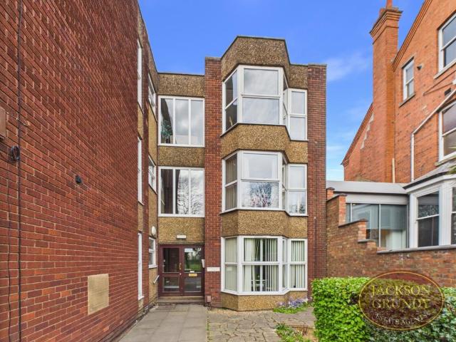 Flat for sale in Phippsville, Northampton