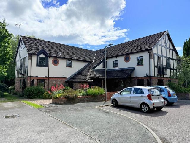 Flat for sale in Woodford Green, Isle Of Man